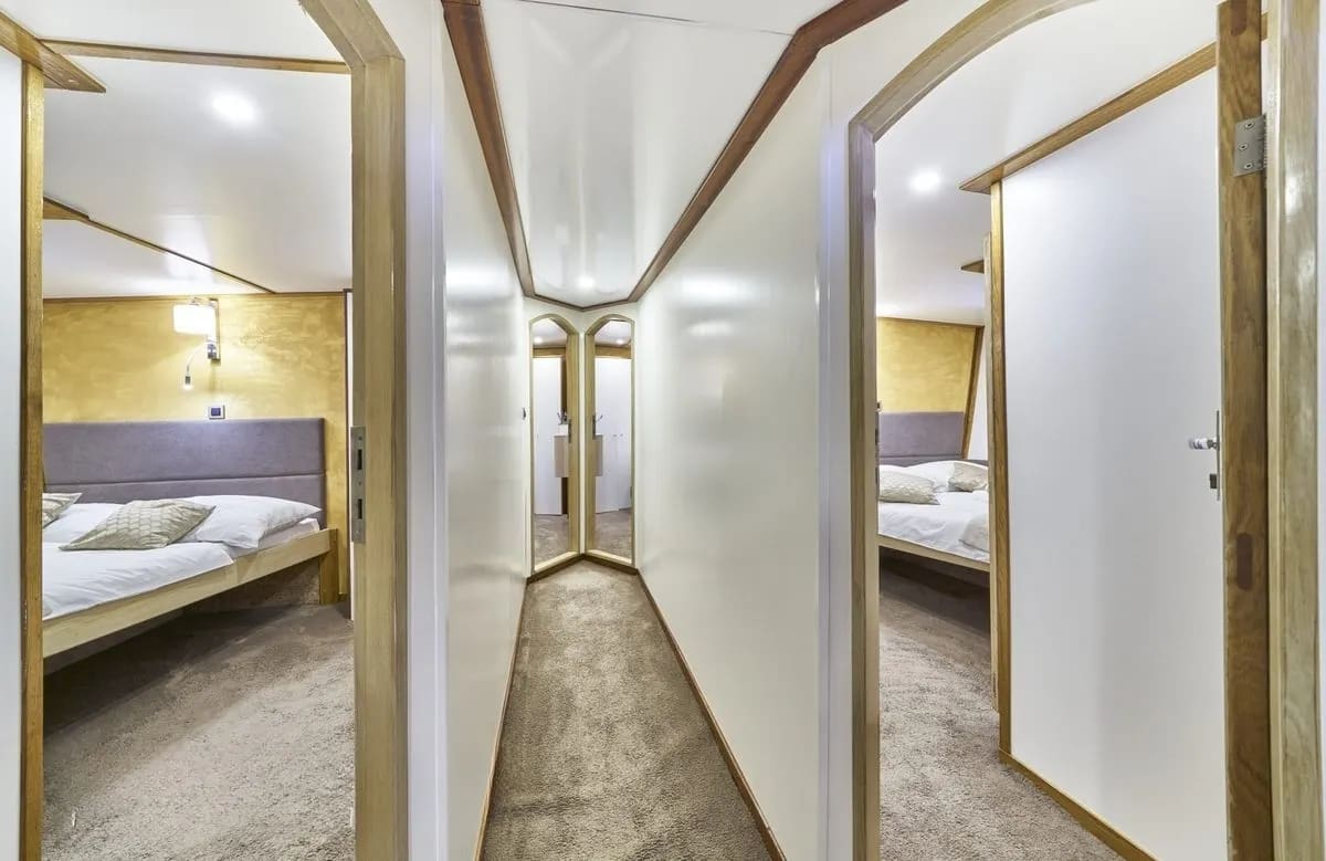 A preview of interior Hallway