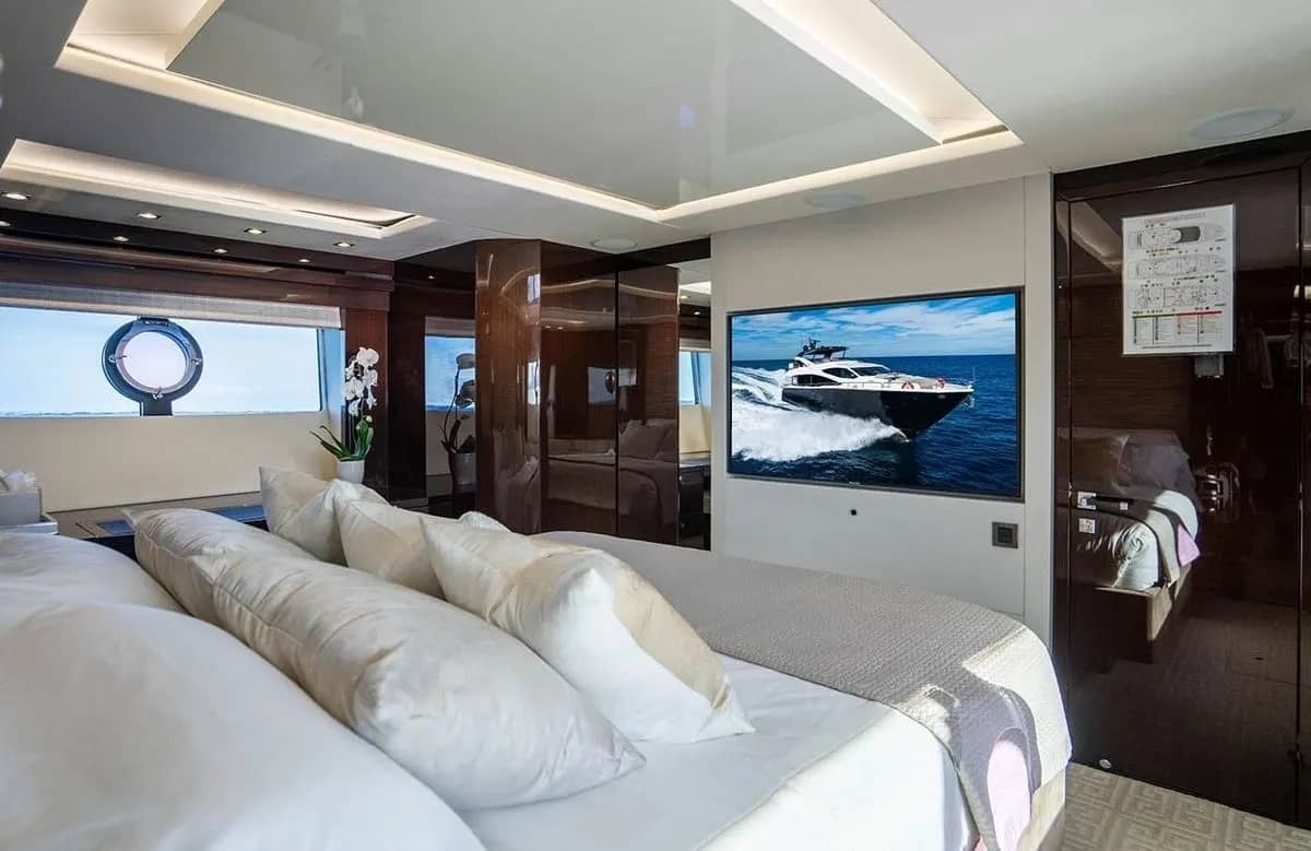 A preview of interior Bedroom cabin