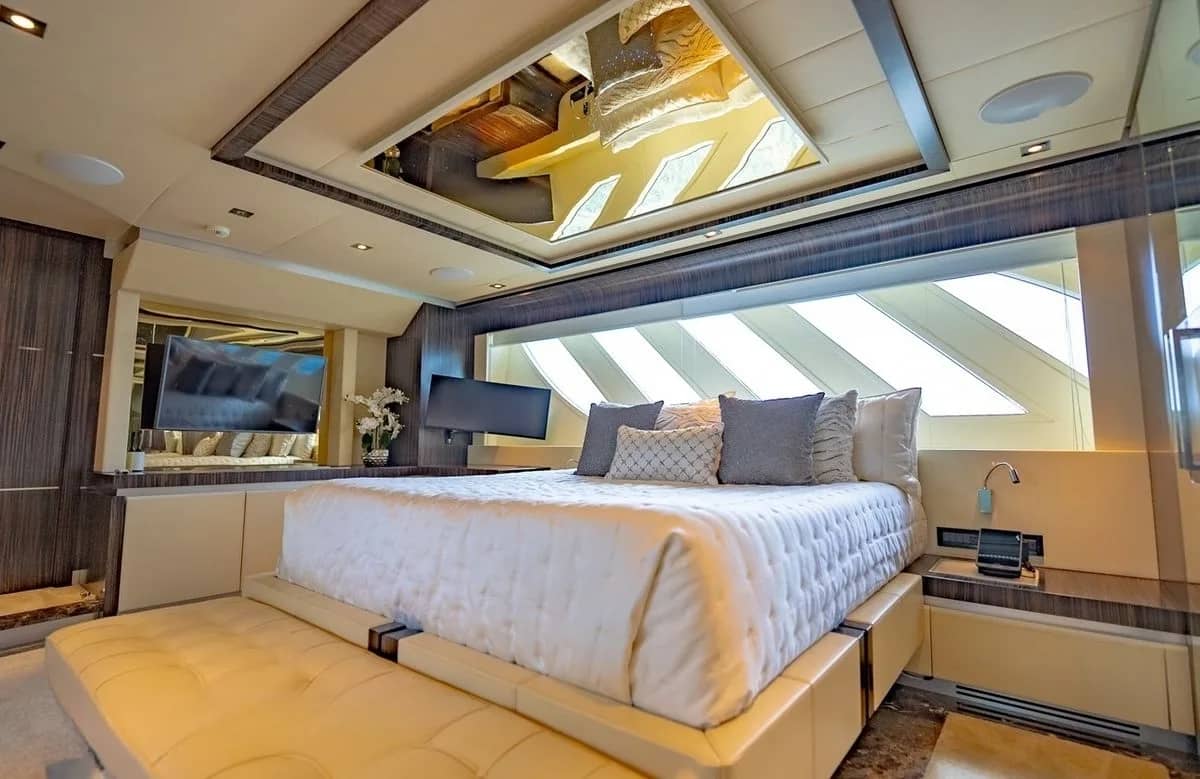 A preview of interior Bedroom cabin