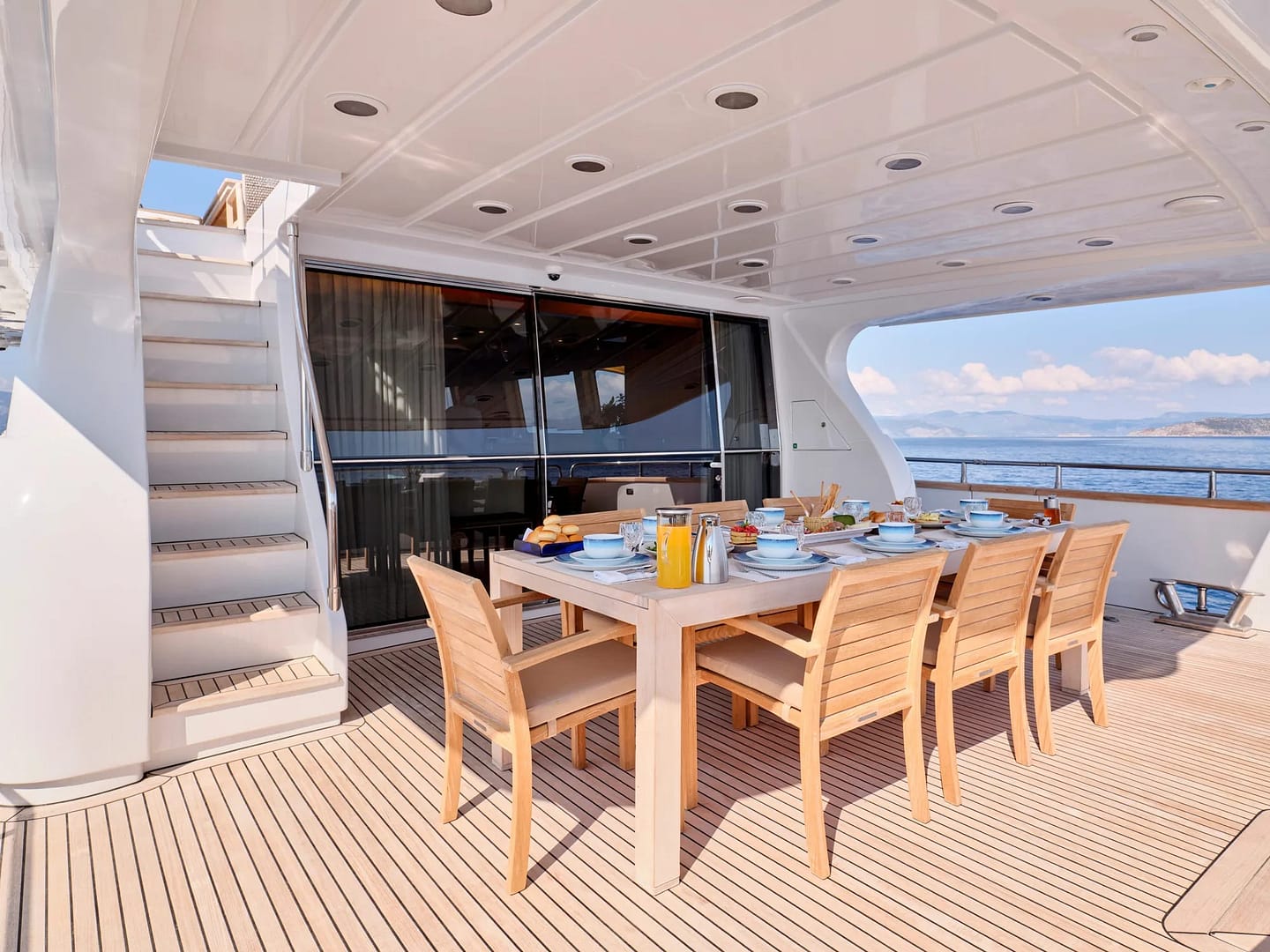 An image of Helios yacht