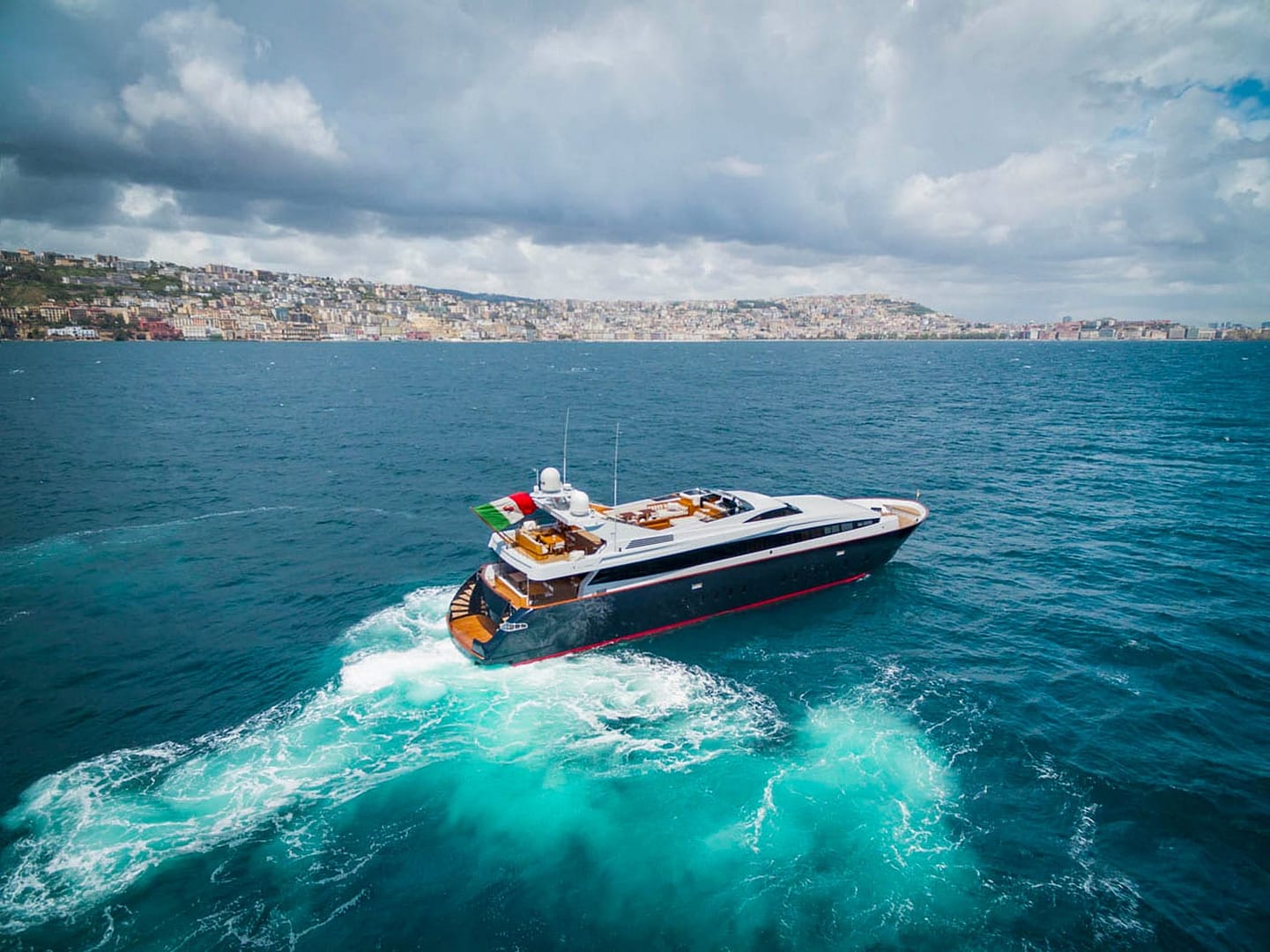 An image of Angra Too yacht