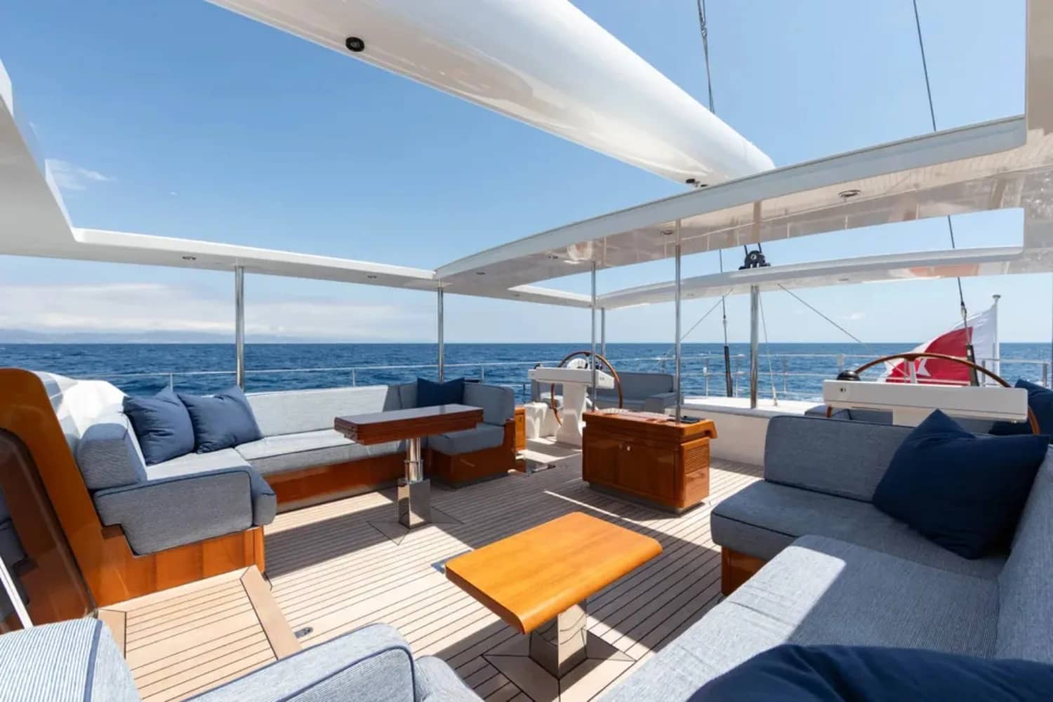 An image of Selena yacht