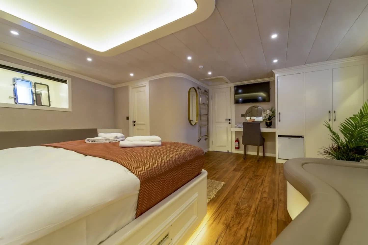An image of Queen Of Makri yacht