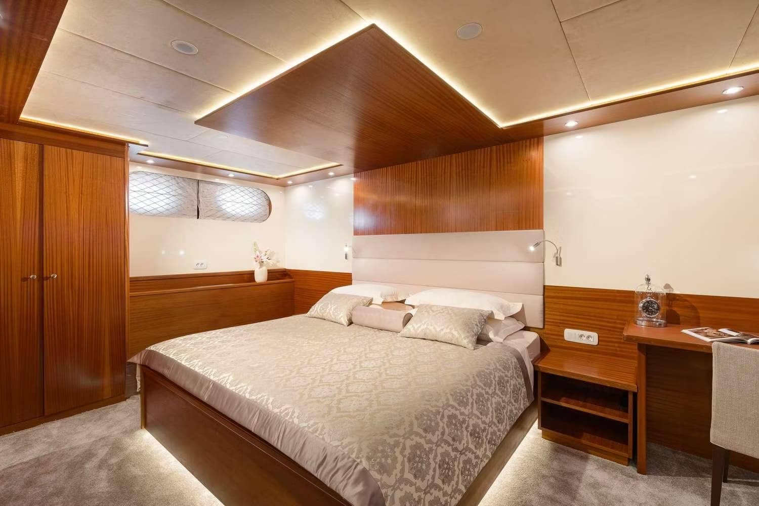 A preview of interior Bedroom cabin