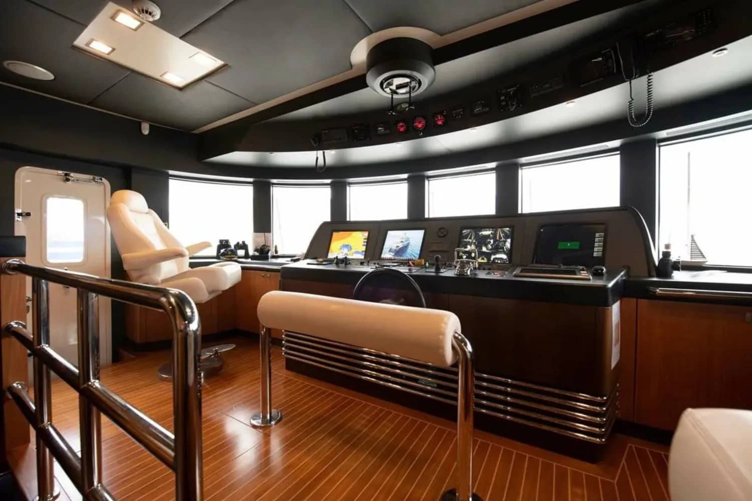 A preview of interior Bridge driving area