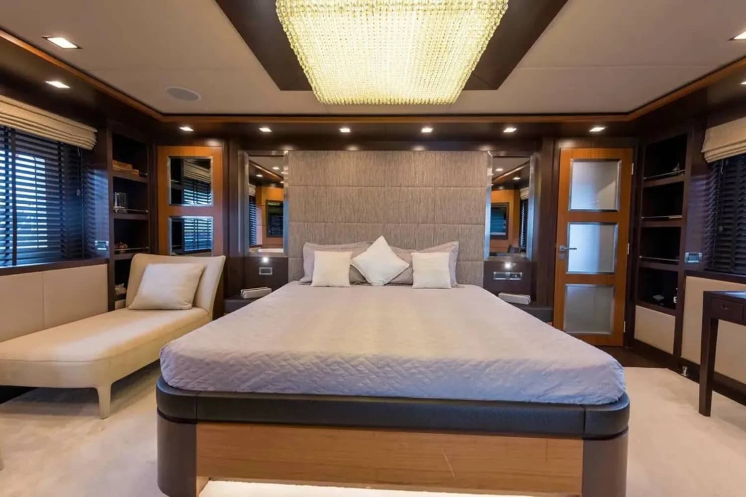 A preview of interior Bedroom cabin