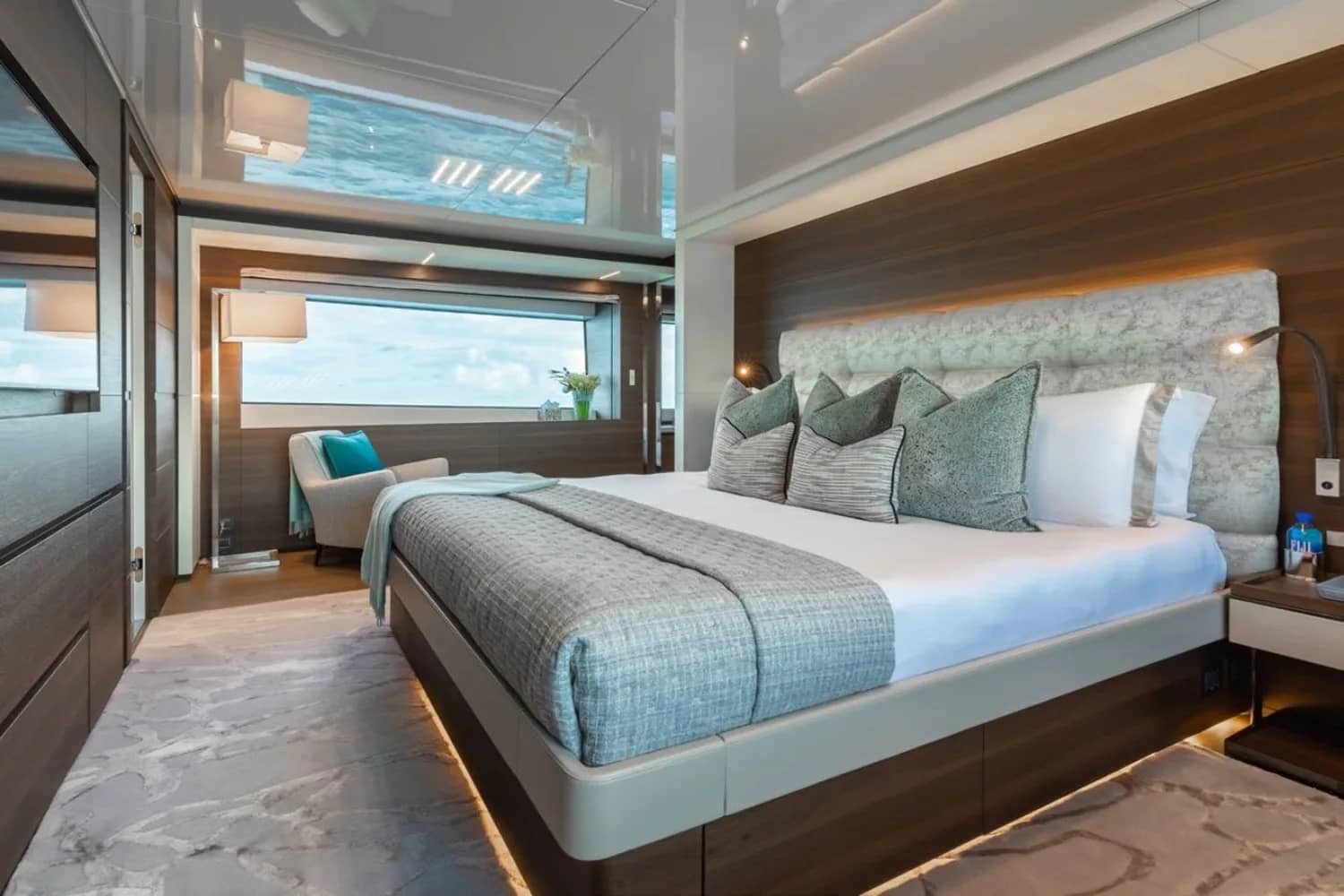A preview of interior Bedroom cabin