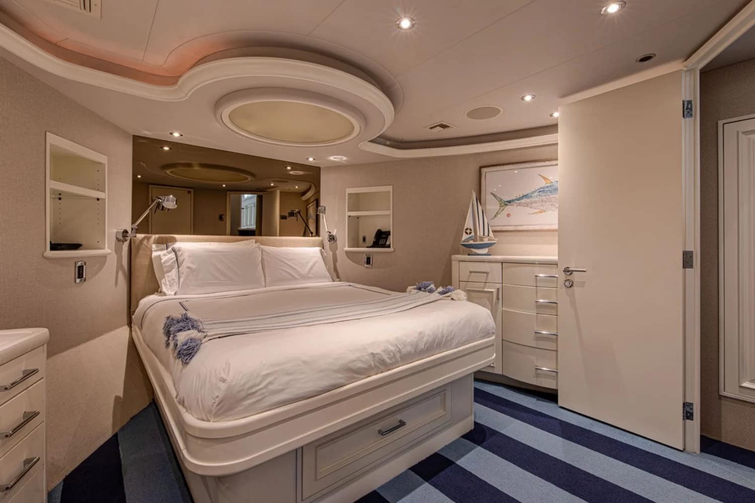 A preview of interior Bedroom cabin