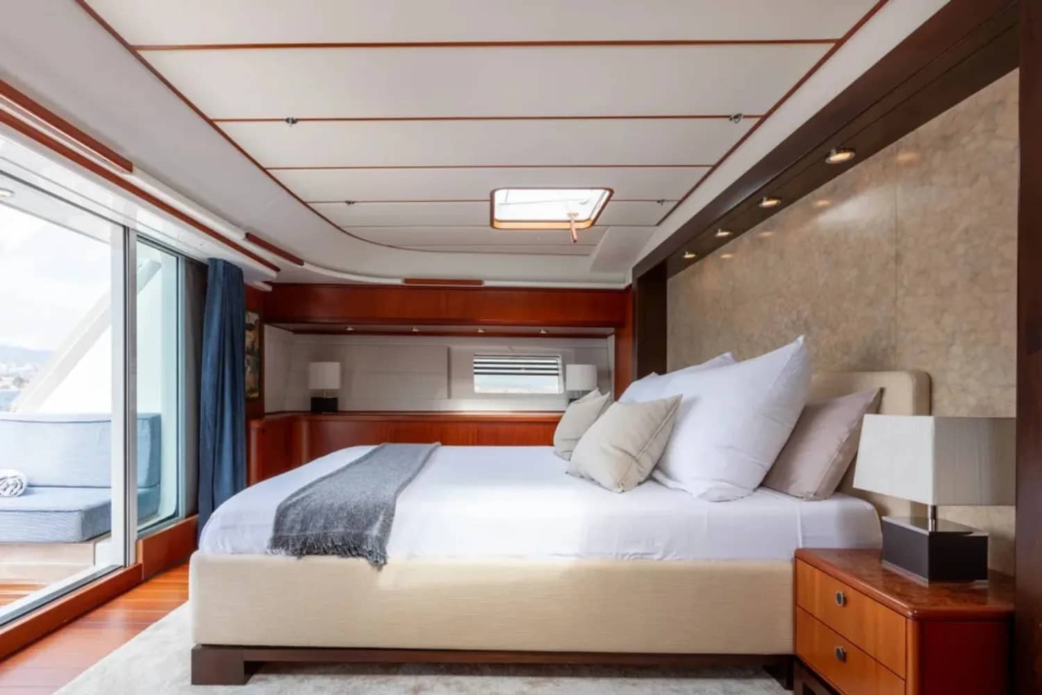 A preview of interior Bedroom cabin