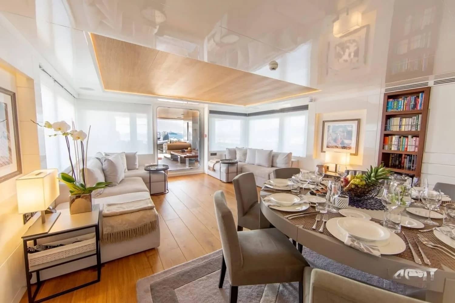 A preview of interior Dining
