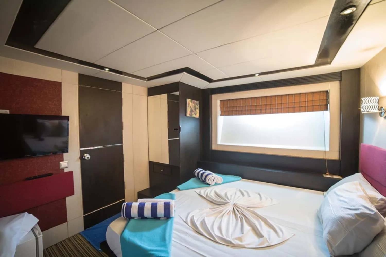 A preview of interior Bedroom cabin