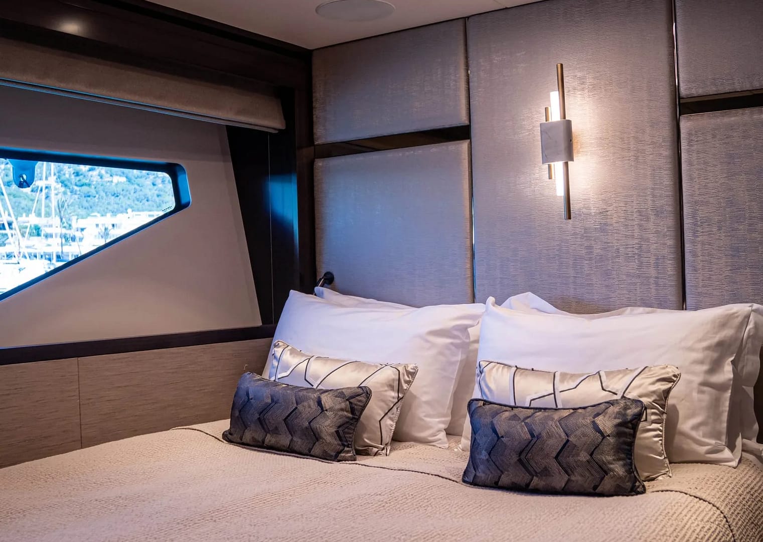 A preview of interior Bedroom cabin