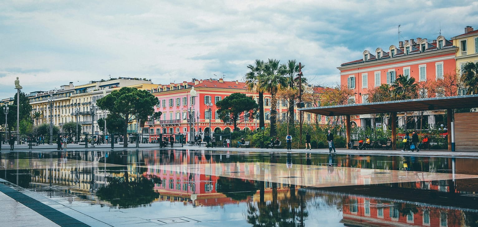 France summer destination image