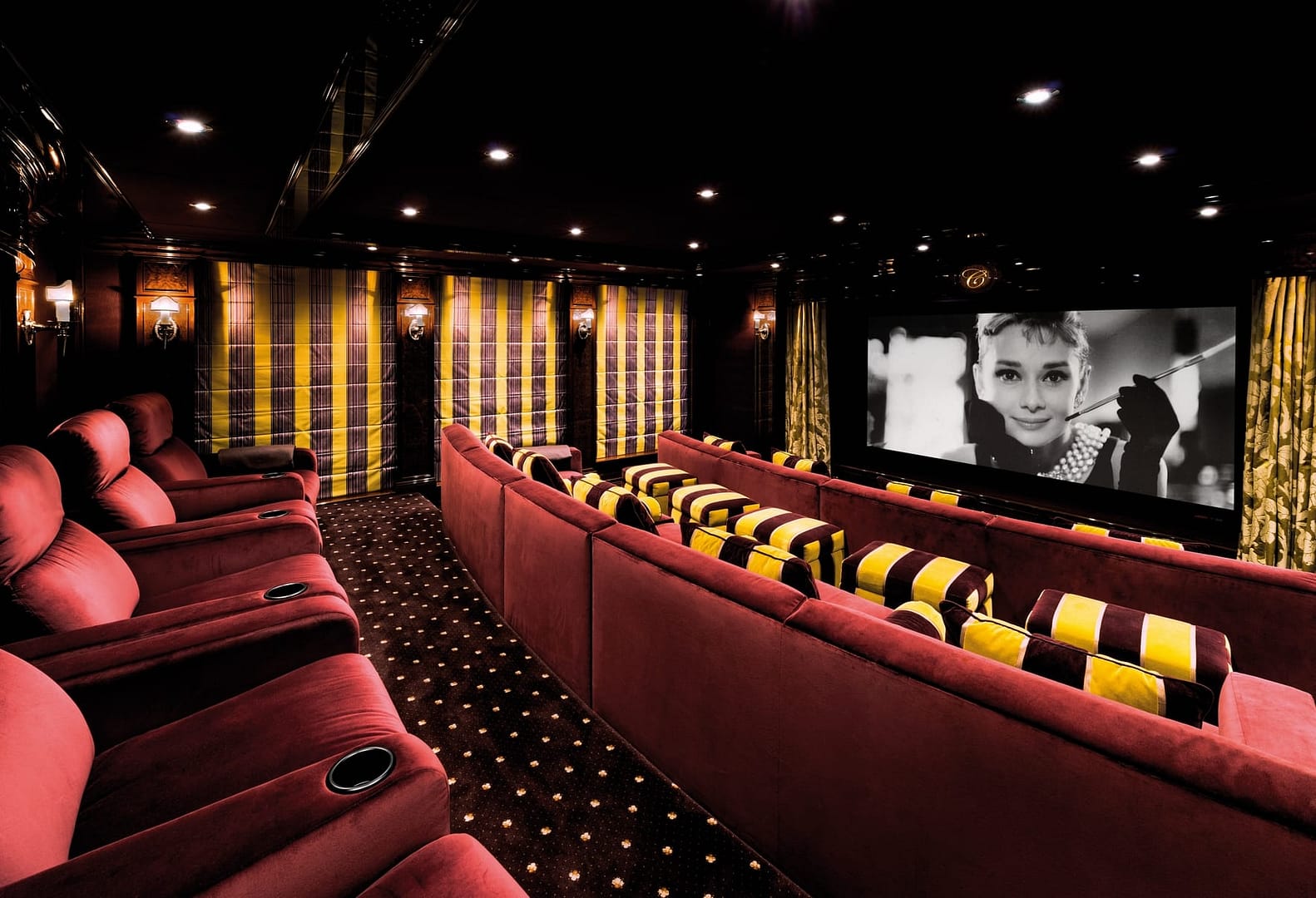 A preview of interior Theatre