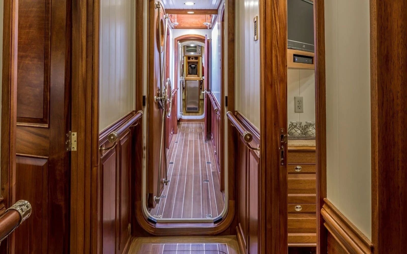 A preview of interior Hallway