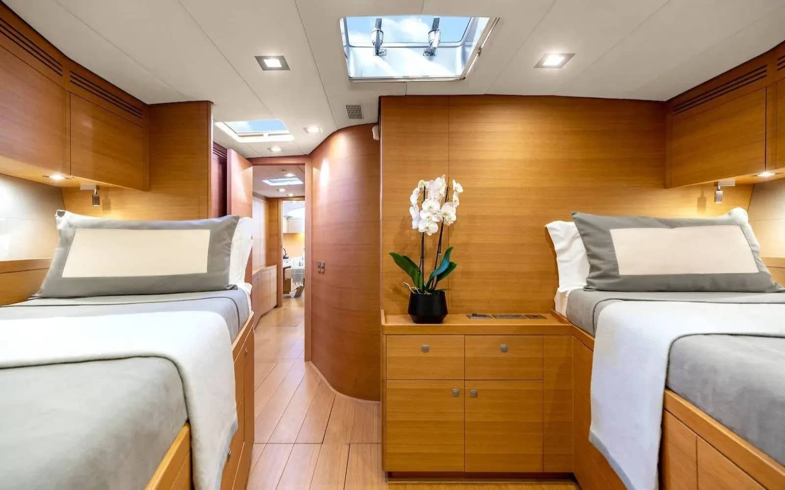 A preview of interior Bedroom cabin