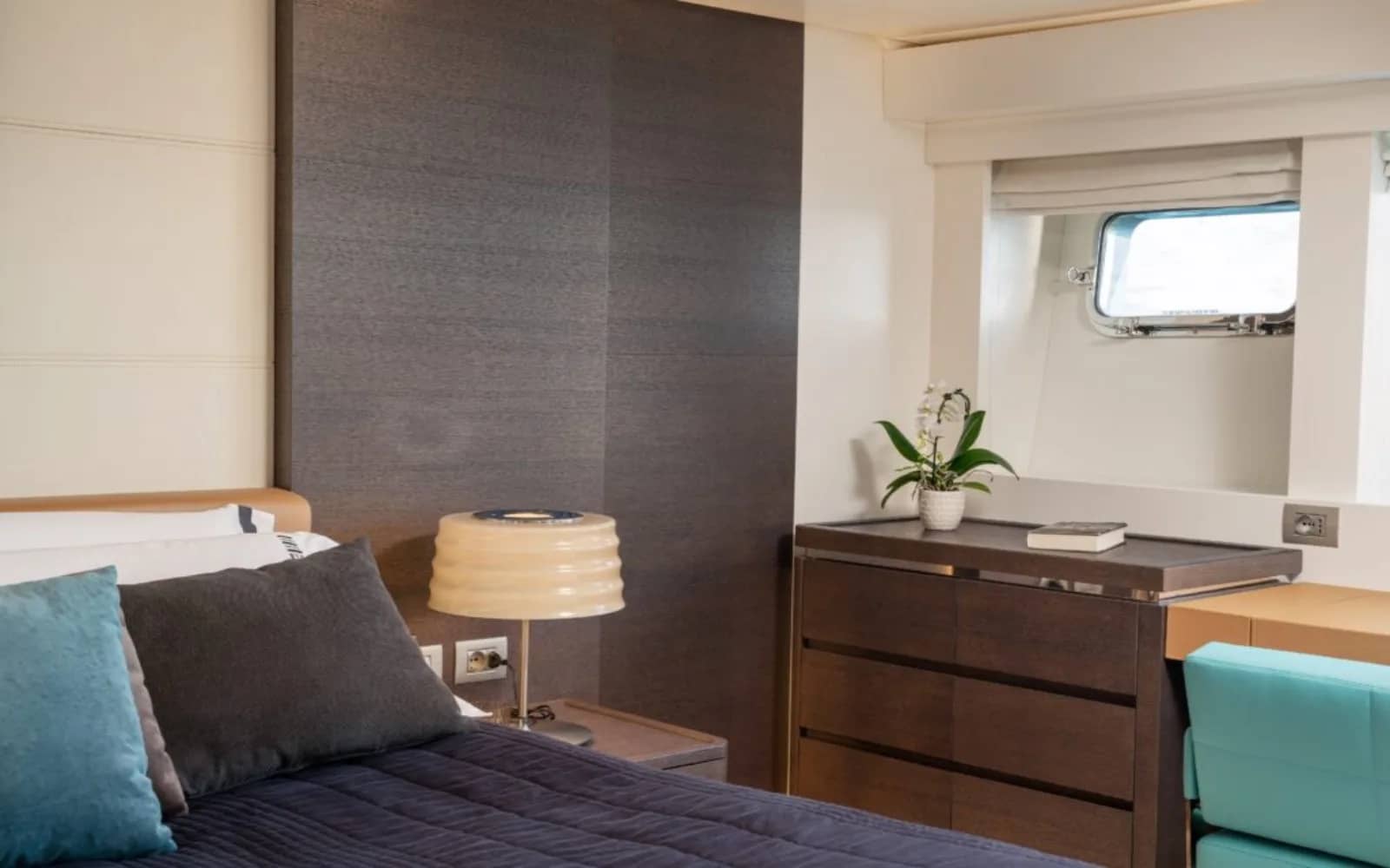 A preview of interior Bedroom cabin