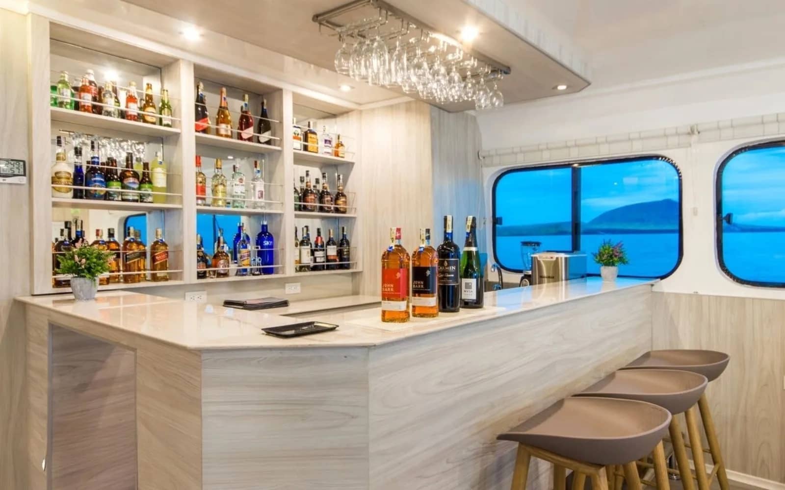 A preview of interior Bar or dance club