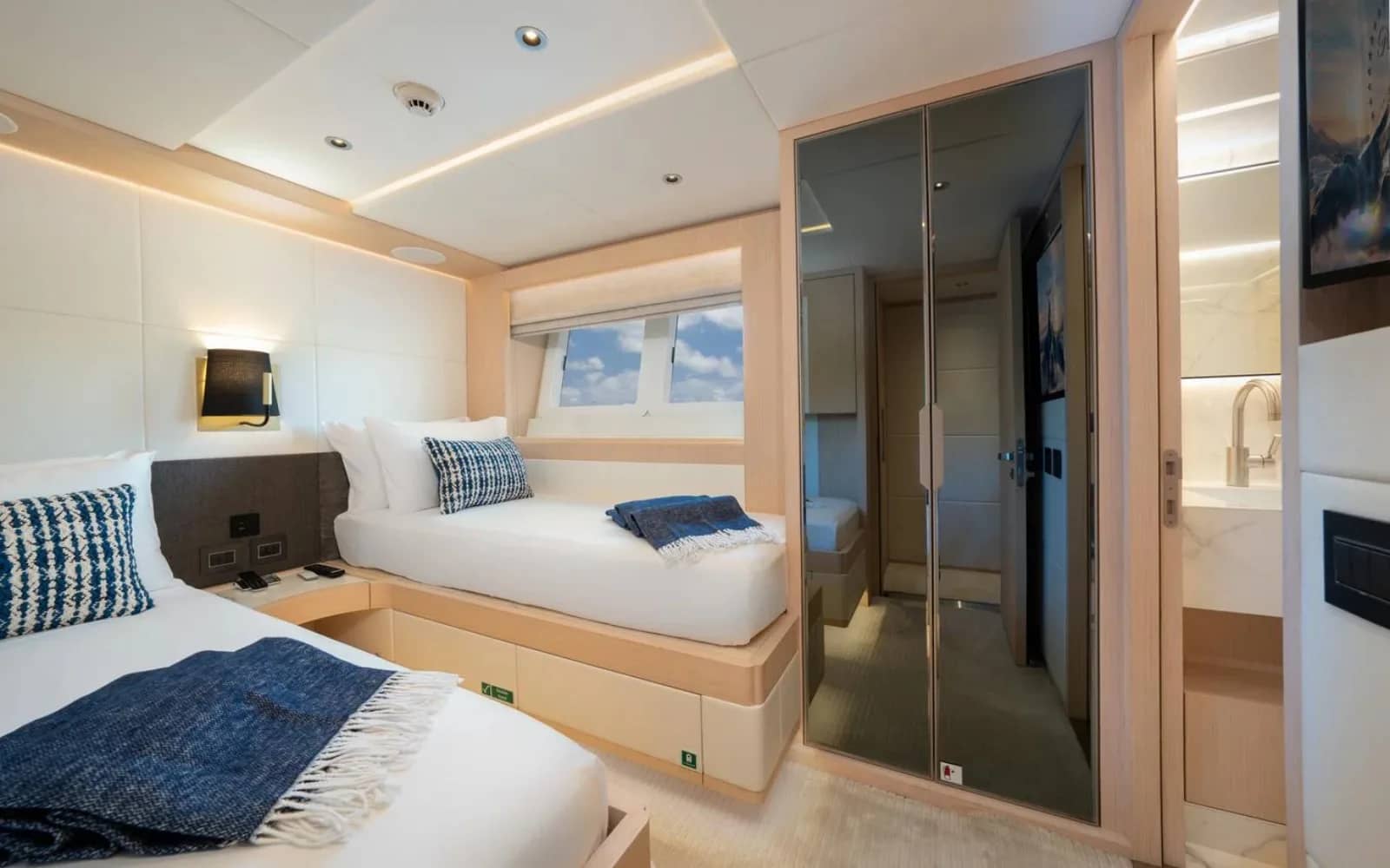 A preview of interior Bedroom cabin