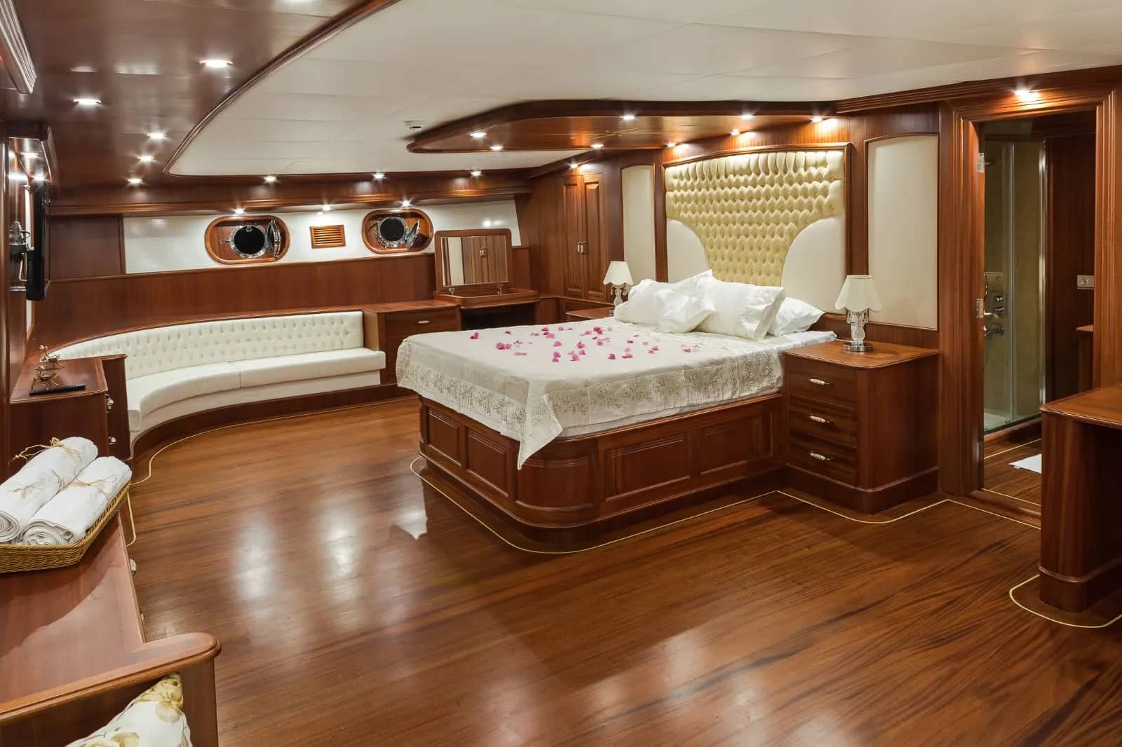 A preview of interior Bedroom cabin
