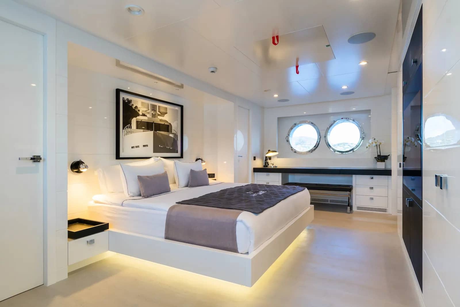 A preview of interior Bedroom cabin