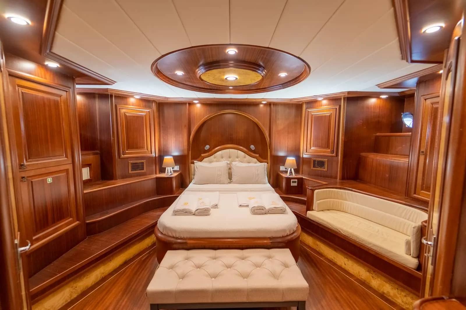 A preview of interior Bedroom cabin