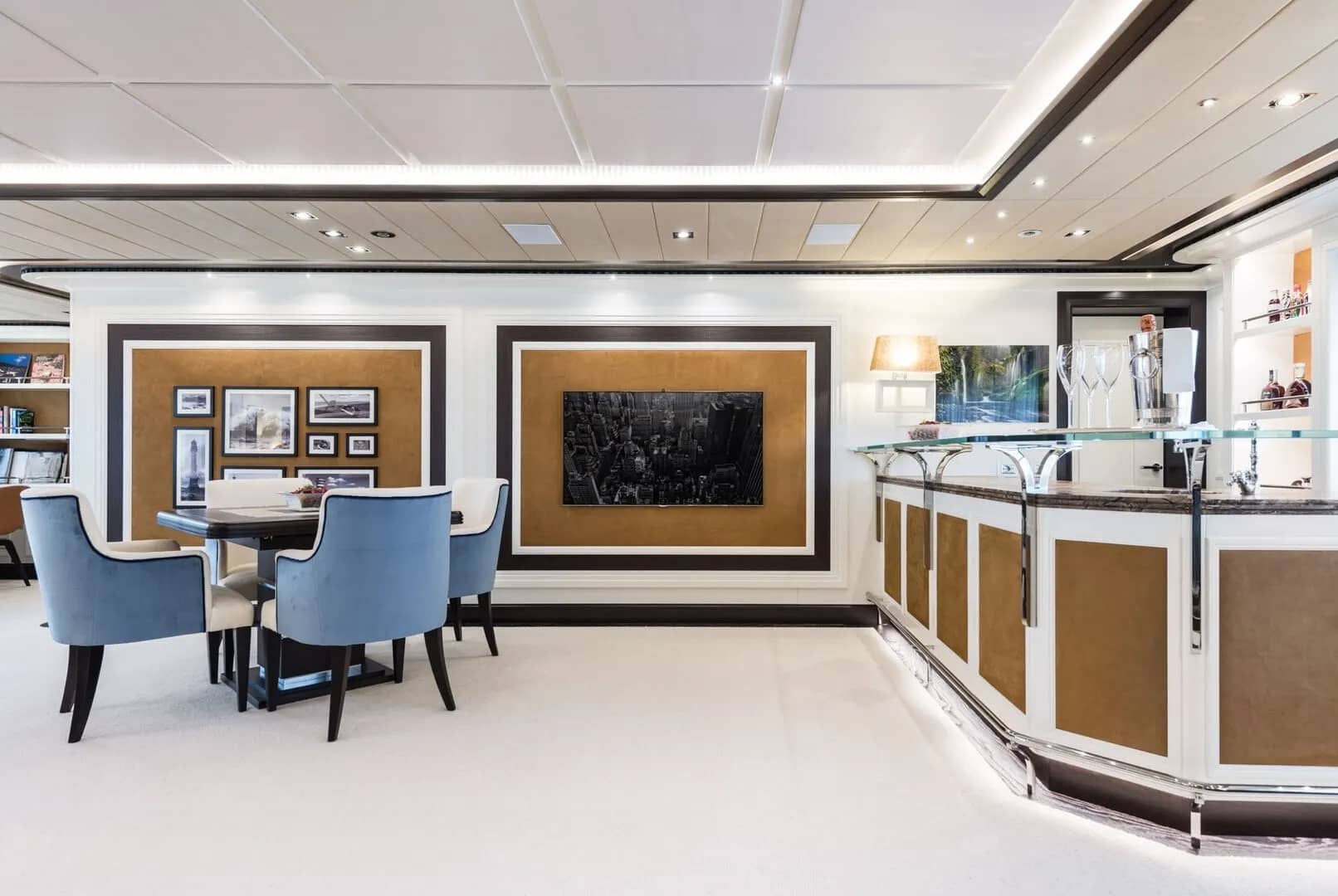 A preview of interior Bar or dance club