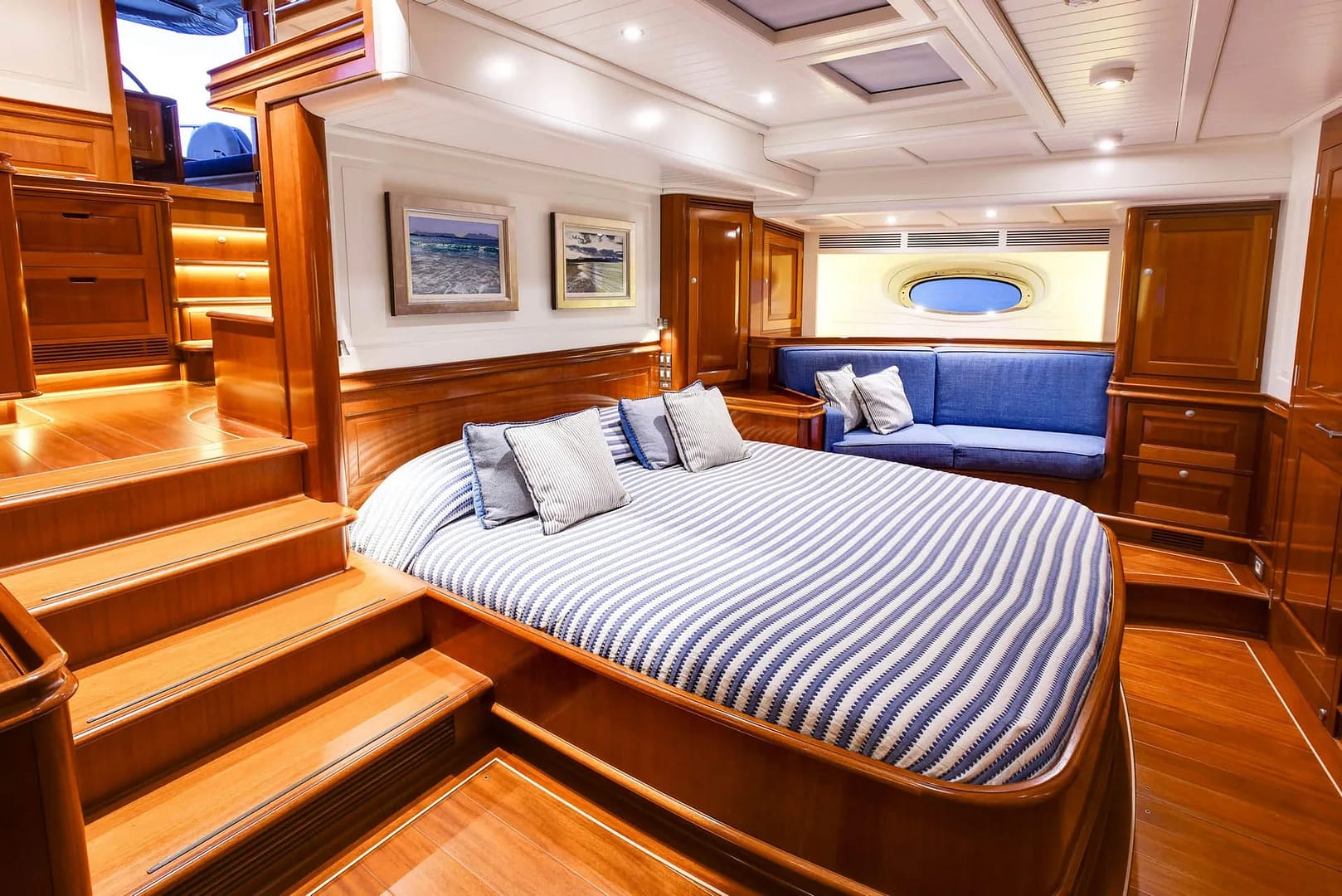 An image of Atalante yacht