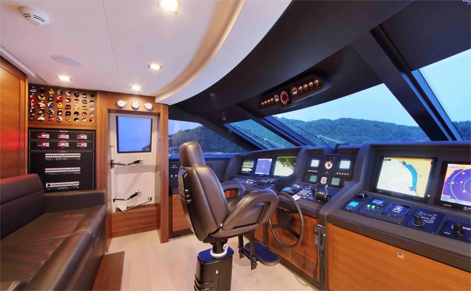 A preview of interior Bridge driving area