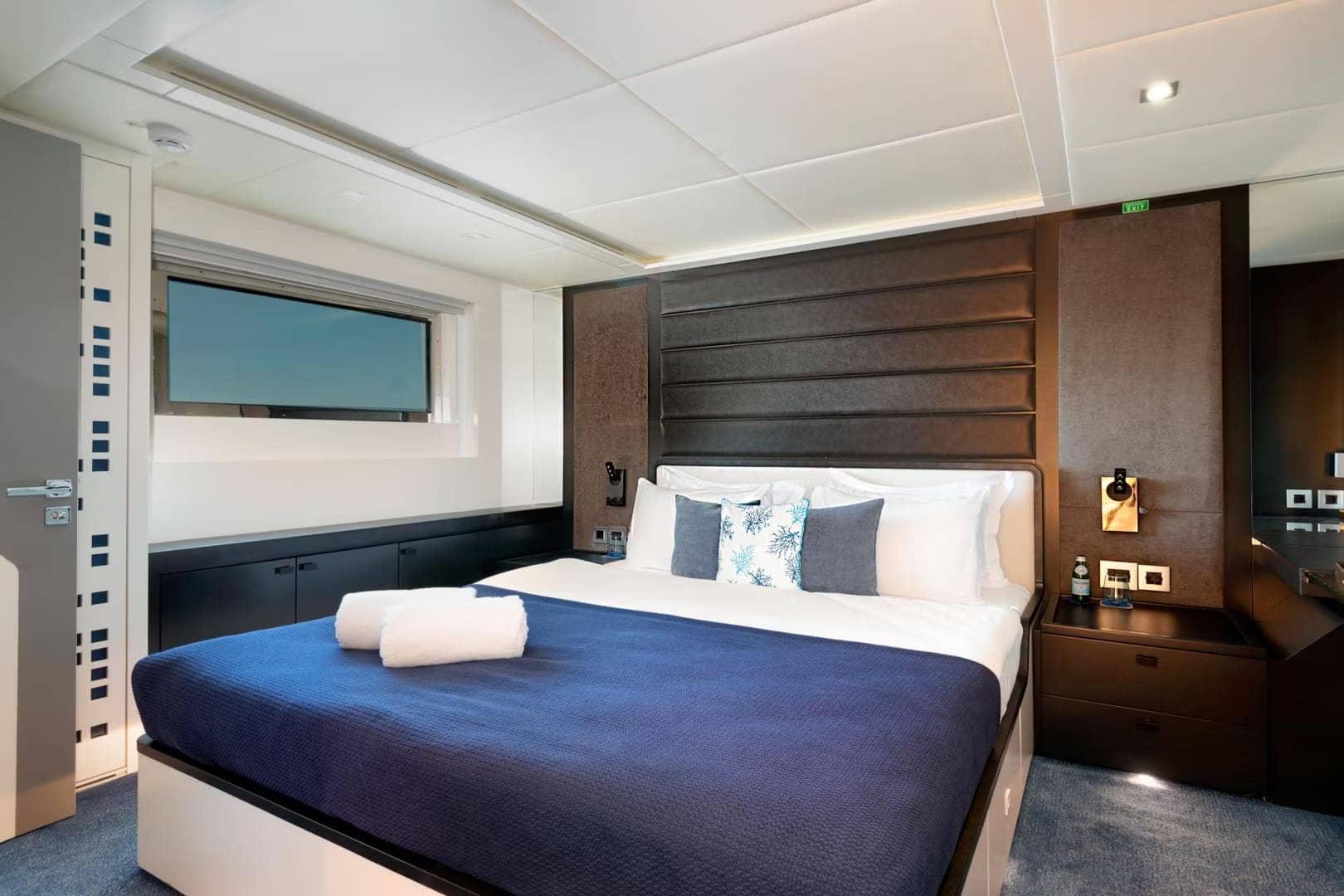 An image of Curfew II yacht