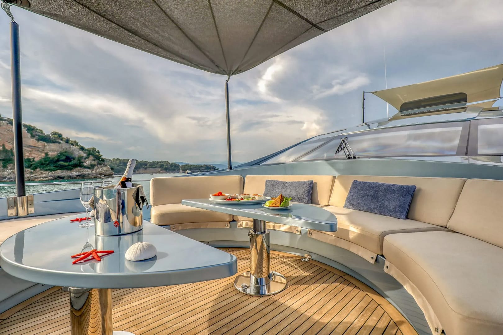An image of 55 Fiftyfive yacht