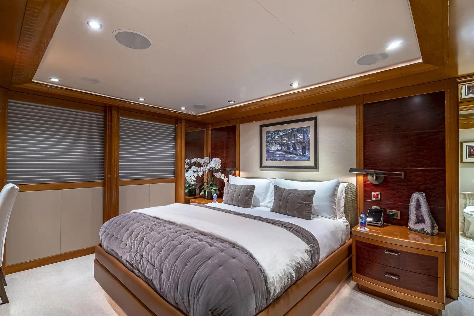 A preview of interior Bedroom cabin