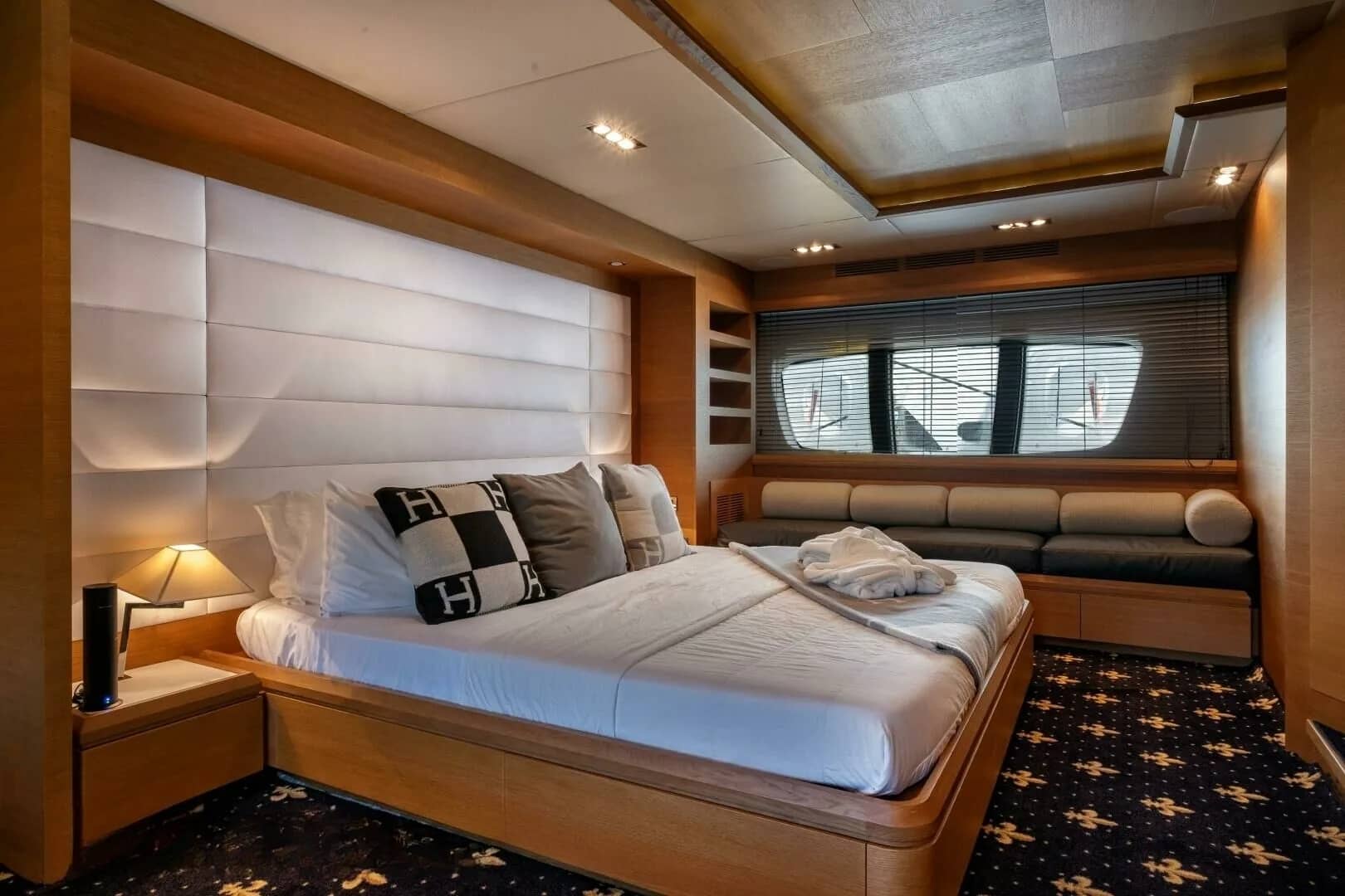 A preview of interior Bedroom cabin