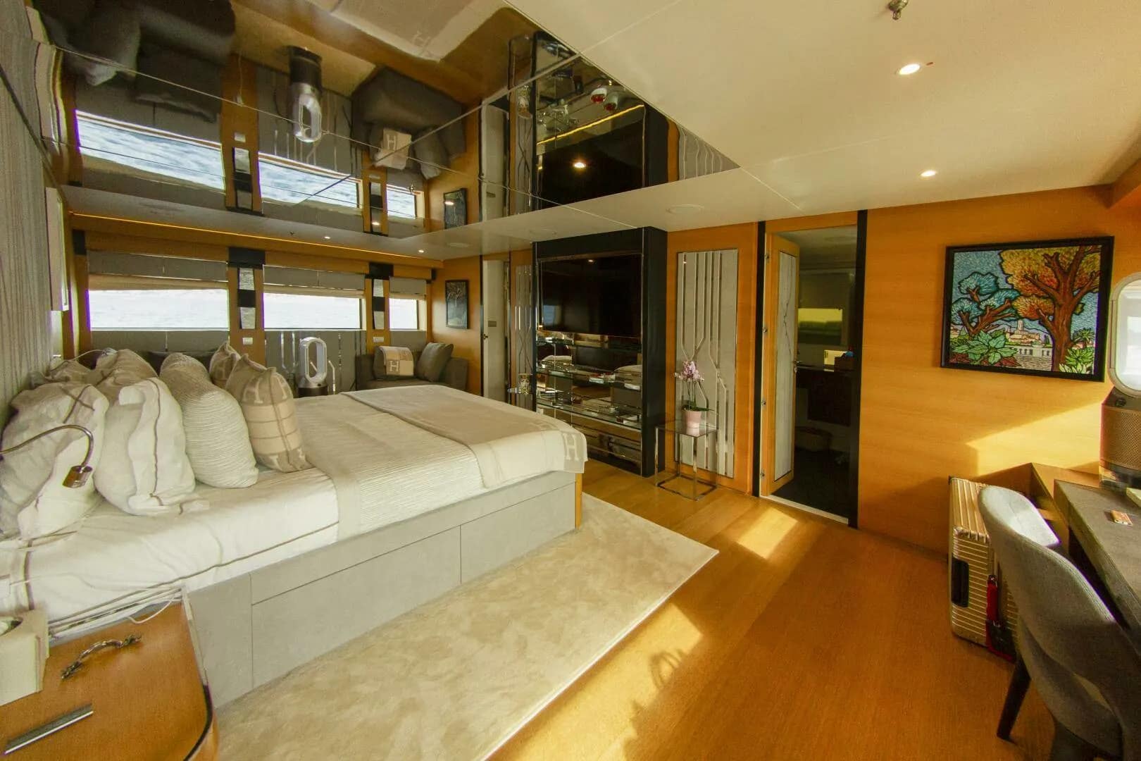 A preview of interior Bedroom cabin
