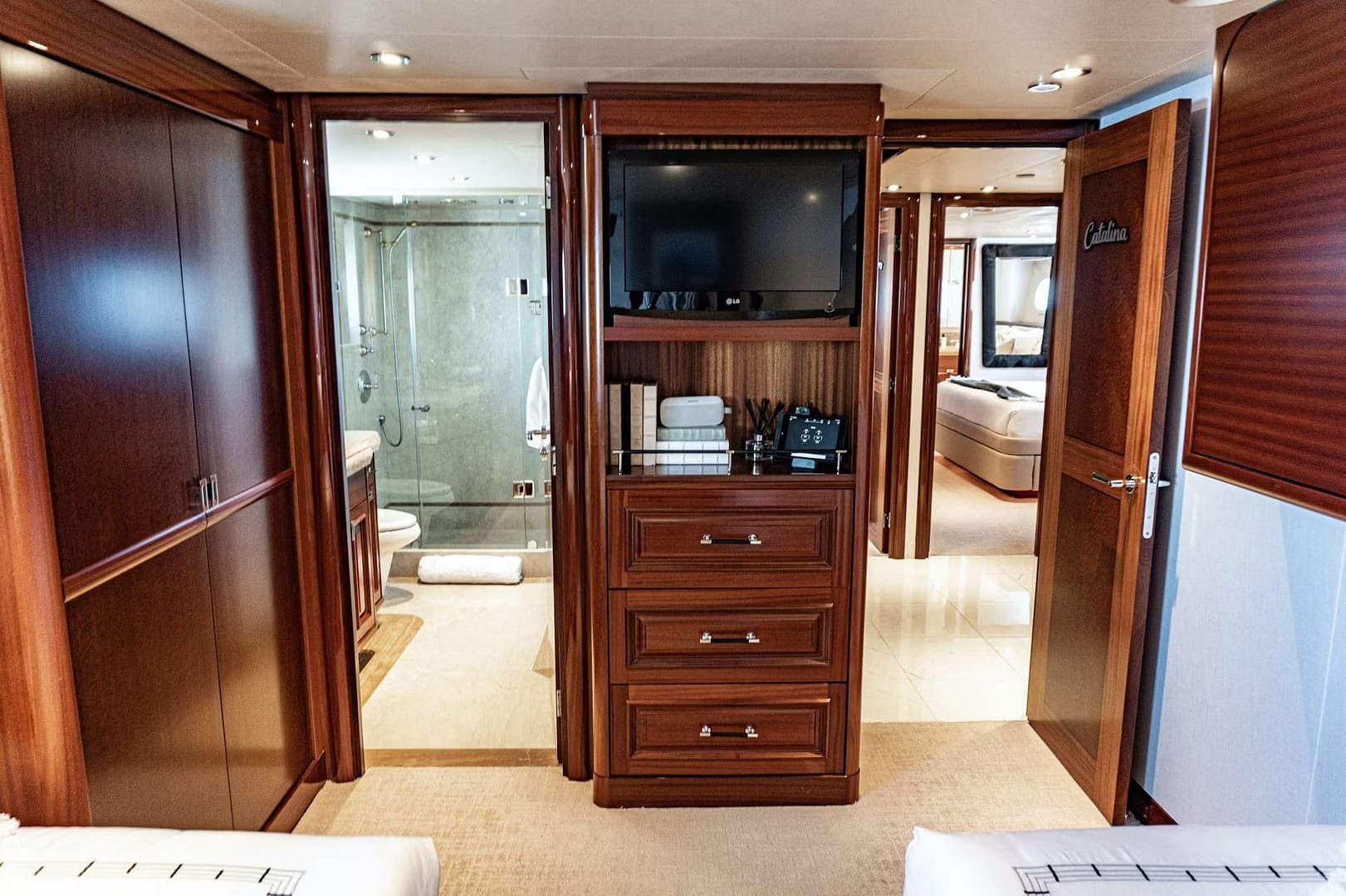An image of Rule No.1 yacht