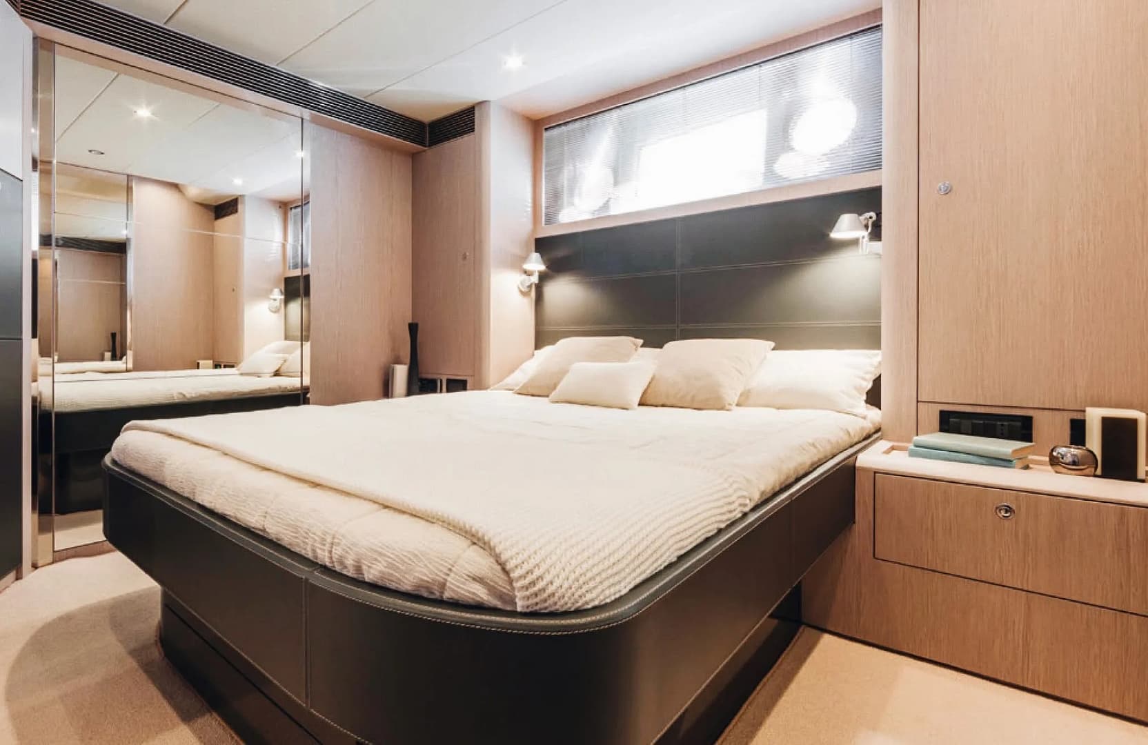 A preview of interior Bedroom cabin
