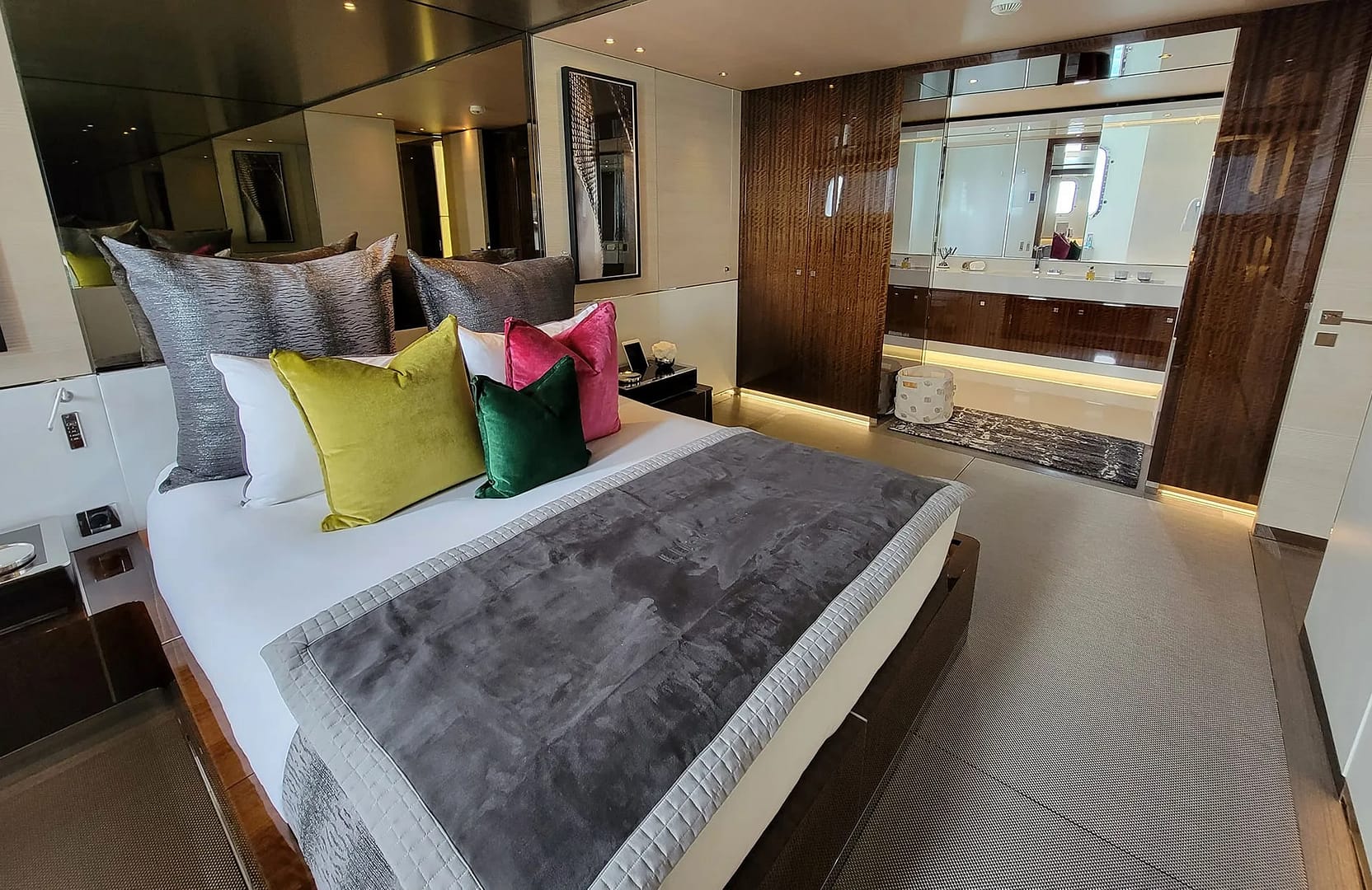 A preview of interior Bedroom cabin