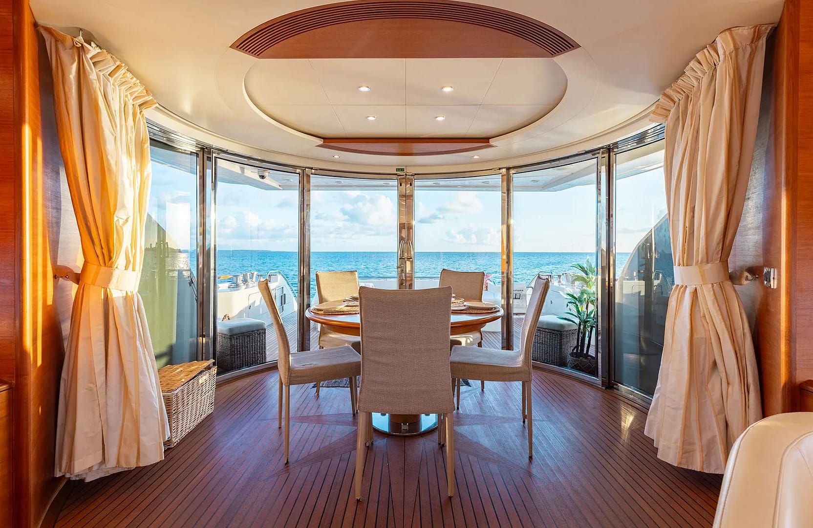A preview of interior Dining