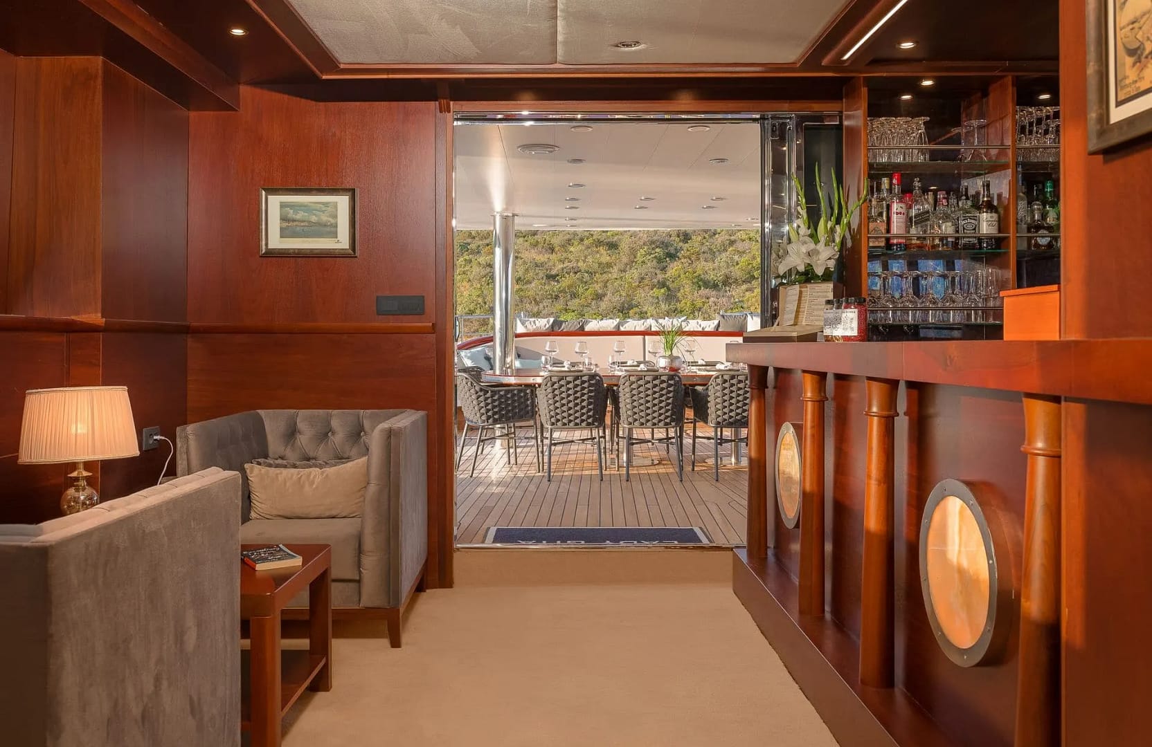 A preview of interior Bar or dance club