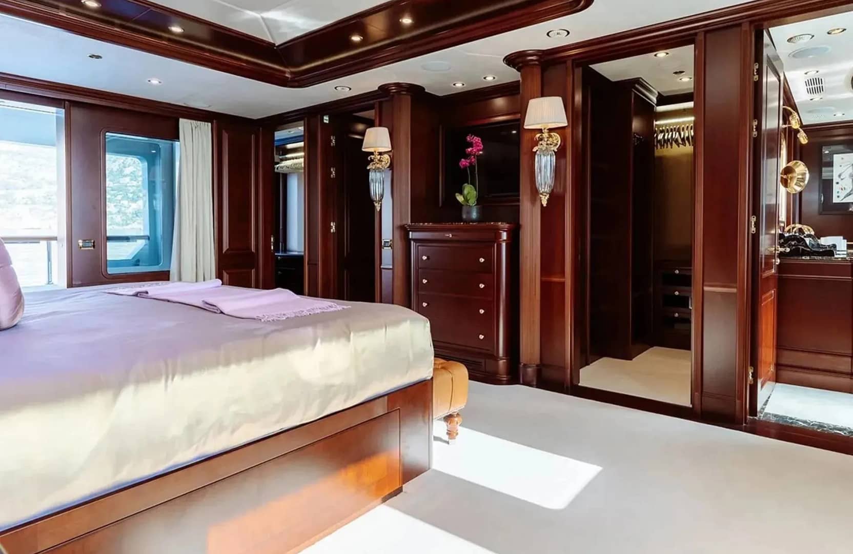 A preview of interior Bedroom cabin