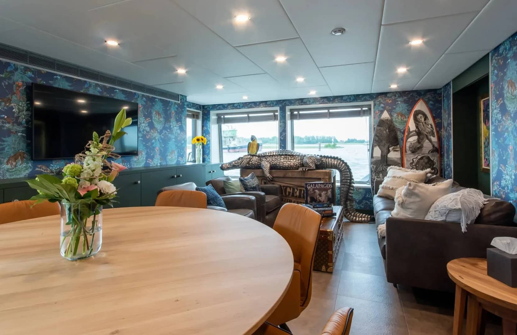 A preview of interior Dining