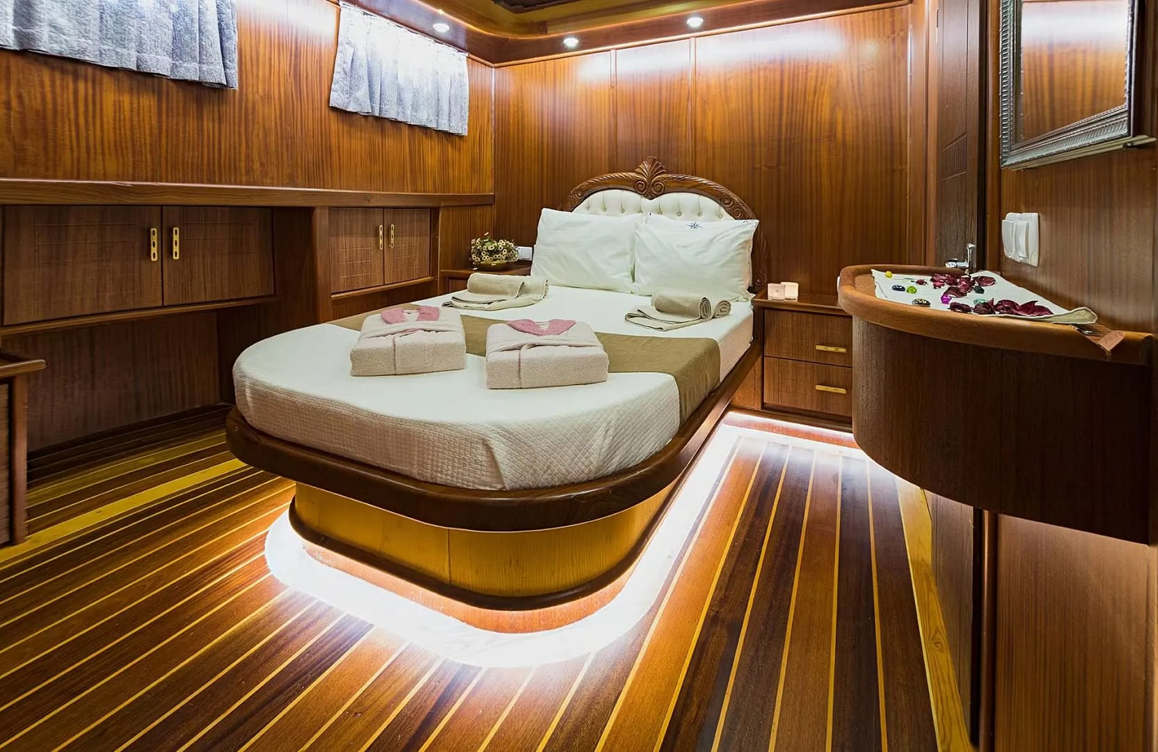 A preview of interior Bedroom cabin