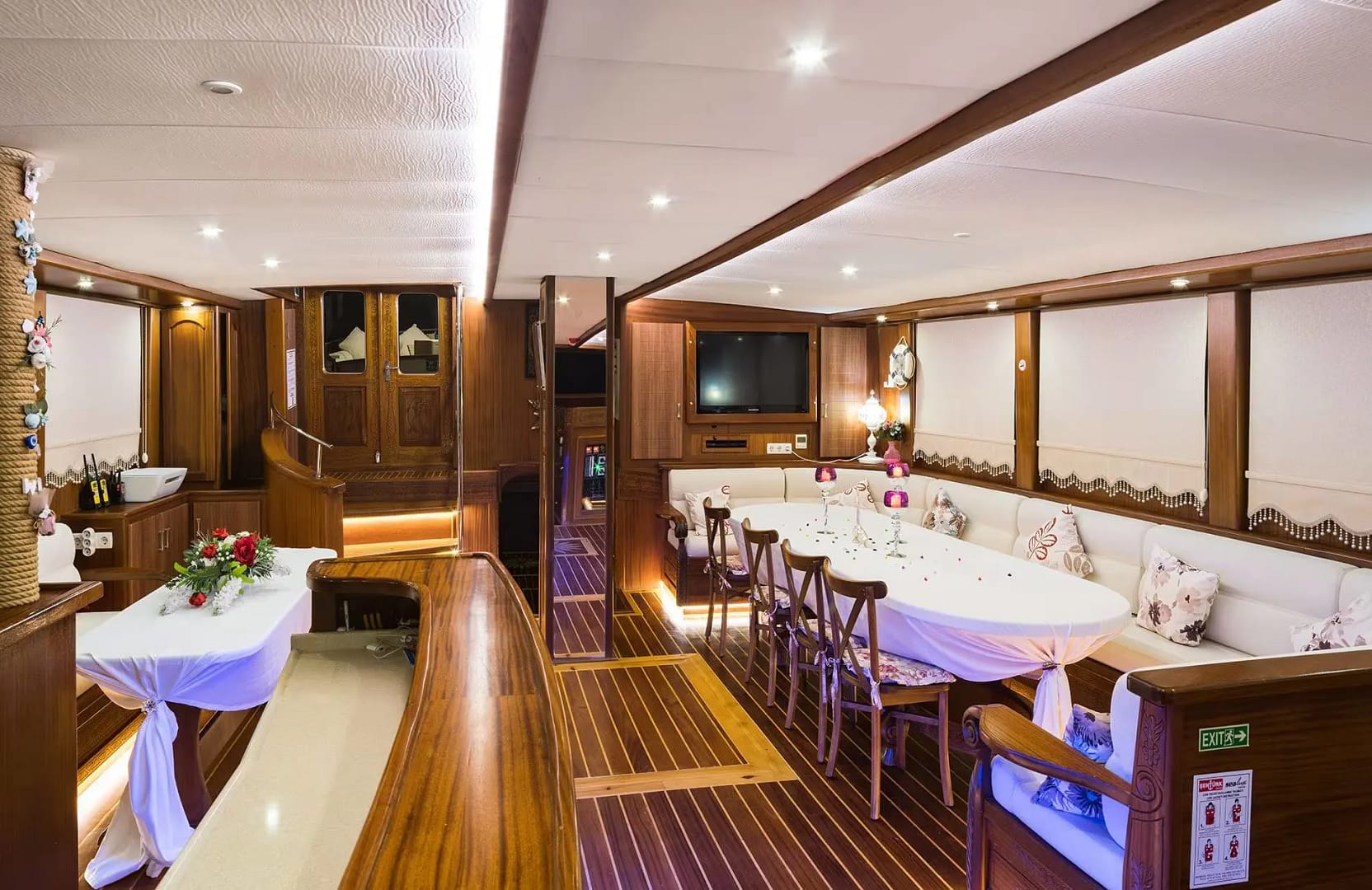 A preview of interior Dining