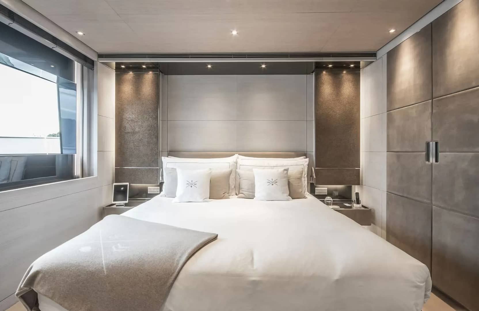 A preview of interior Bedroom cabin