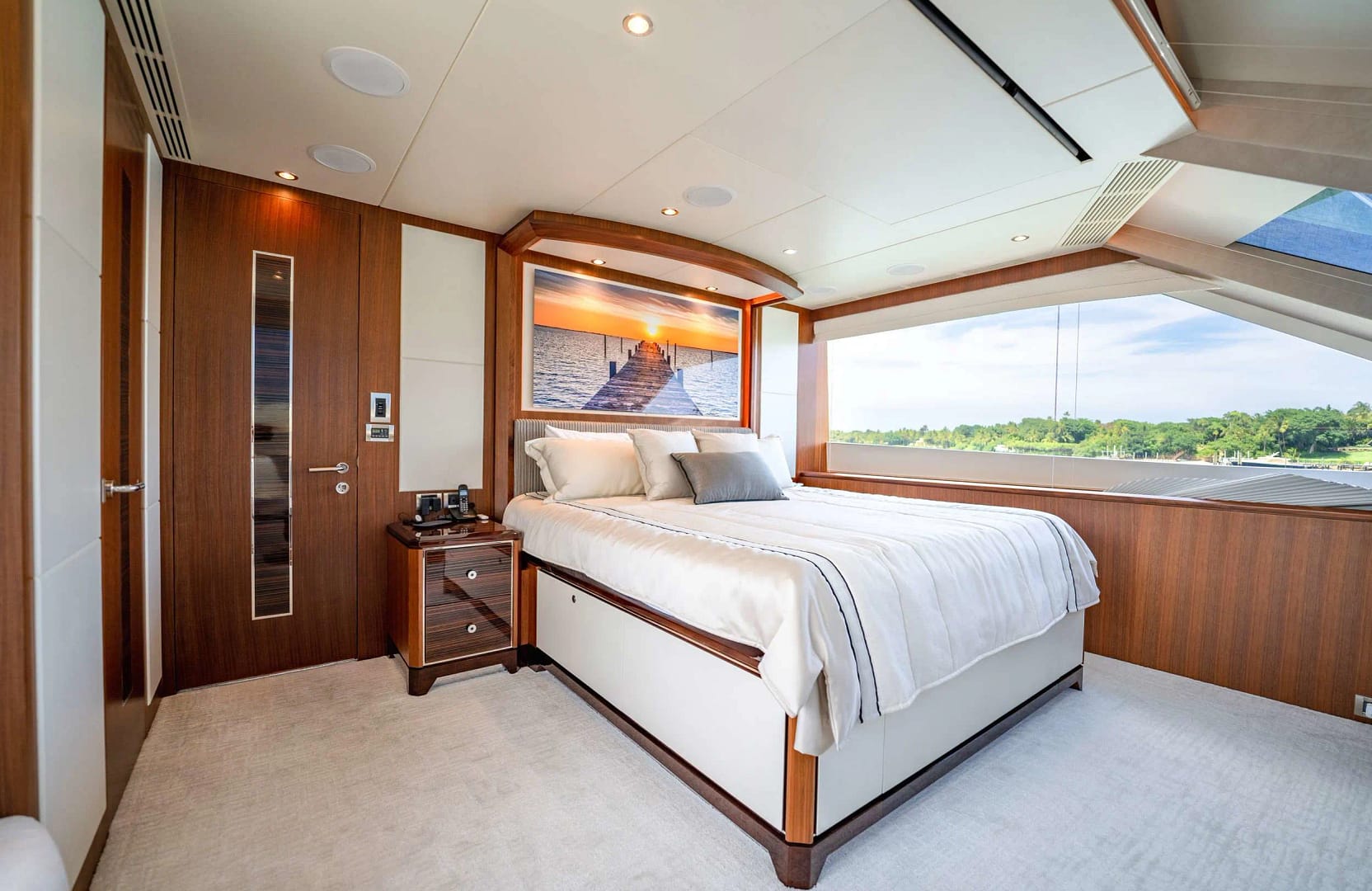 A preview of interior Bedroom cabin