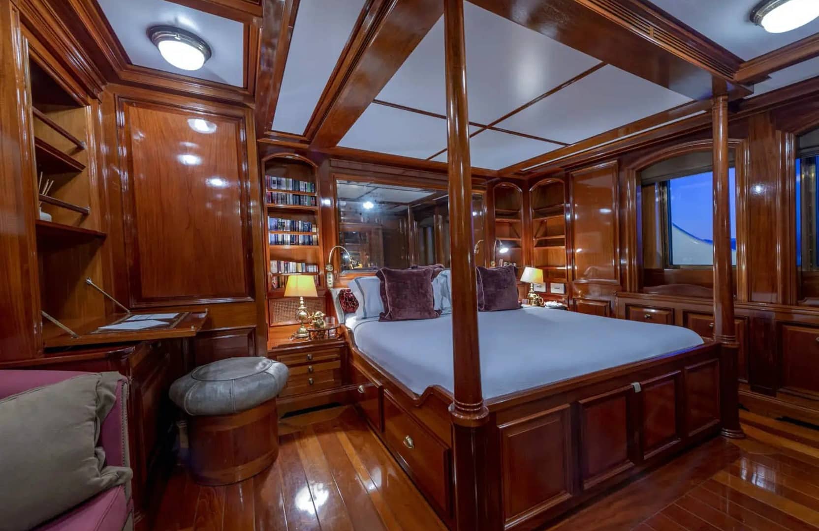 A preview of interior Bedroom cabin