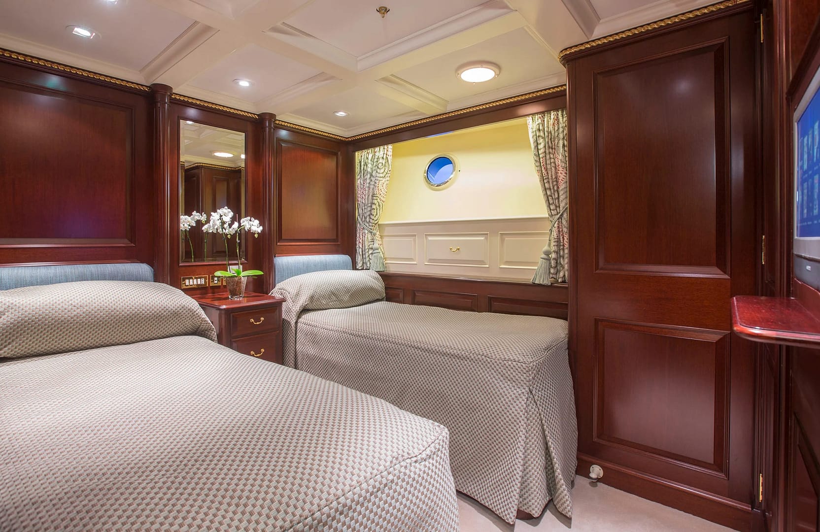 A preview of interior Bedroom cabin