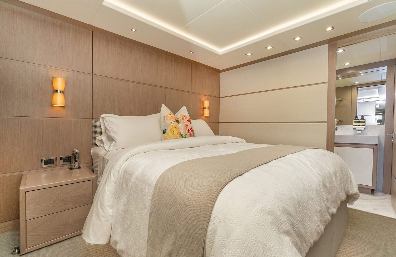 A preview of interior Bedroom cabin
