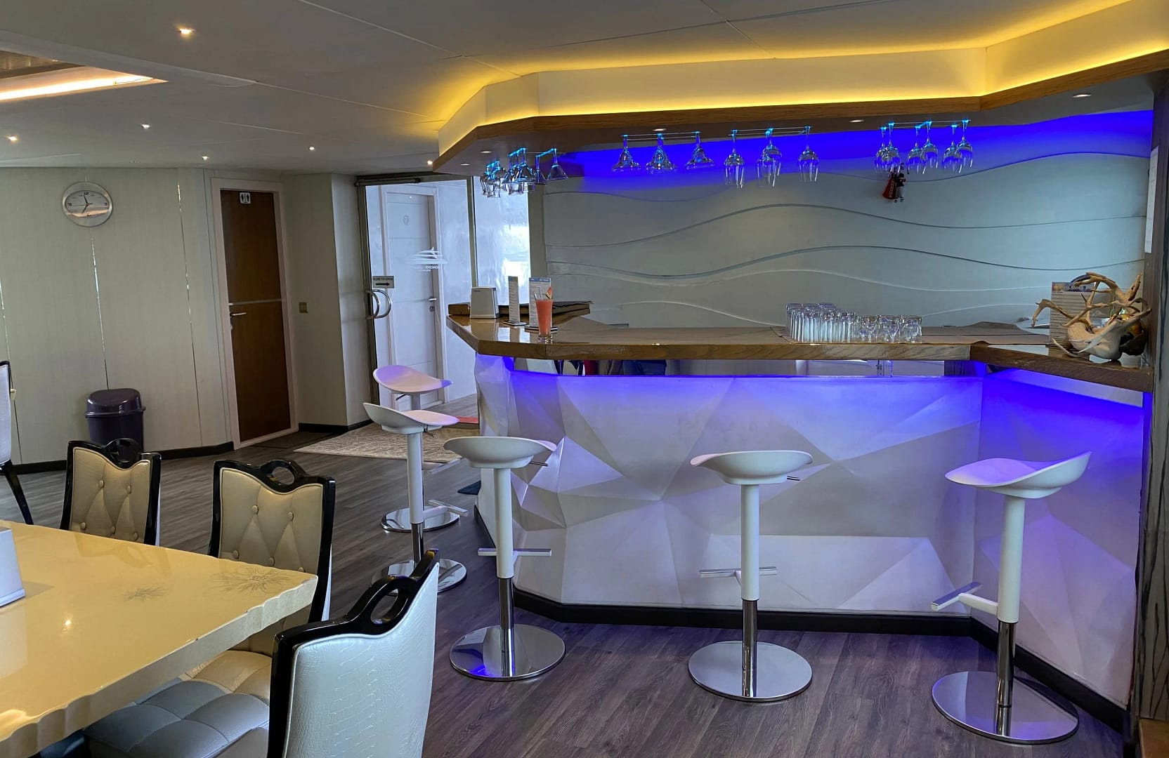 A preview of interior Bar or dance club