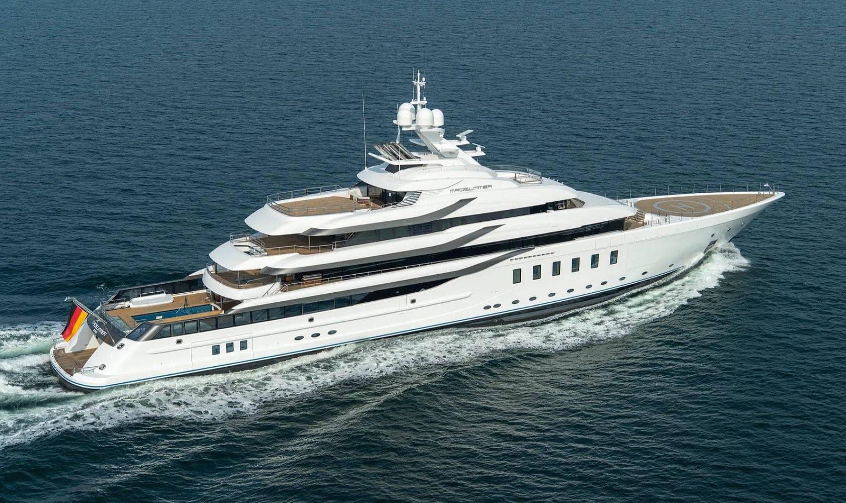 An image of CC-Summer yacht
